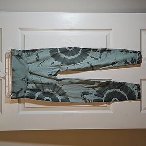 PINK Active Victorias Secret Leggings Green Size S FLAW